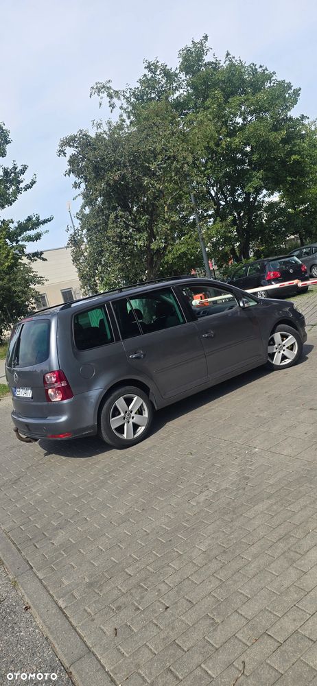Volkswagen Touran 1.9 TDI Highline - 3
