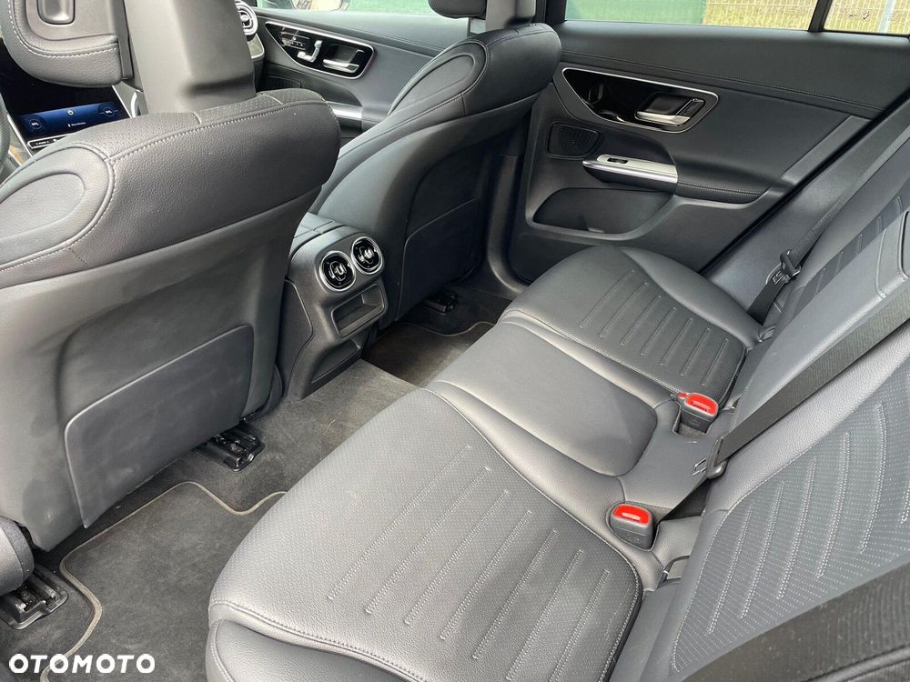 Mercedes-Benz GLC - 13