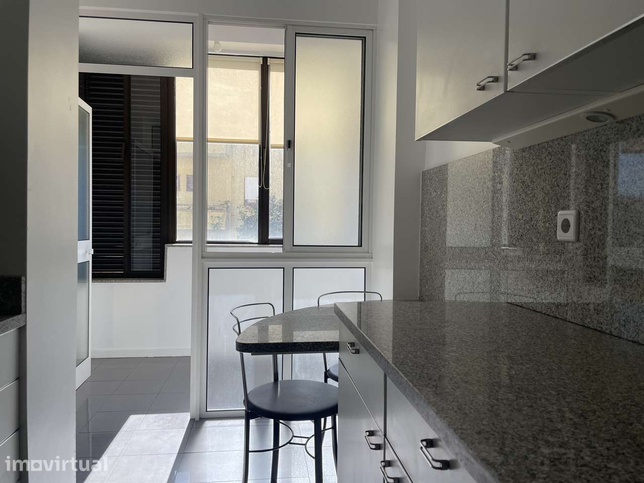 Apartamento T3 com 2 casas de banho no Bonfim - Grande imagem: 5/25