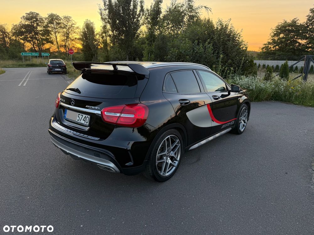 Mercedes-Benz GLA 45 AMG 4-Matic - 6