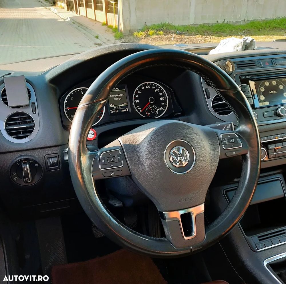 Volkswagen Tiguan 2.0 TDI DPF 4Motion BlueMotion Technology Exclusive - 8