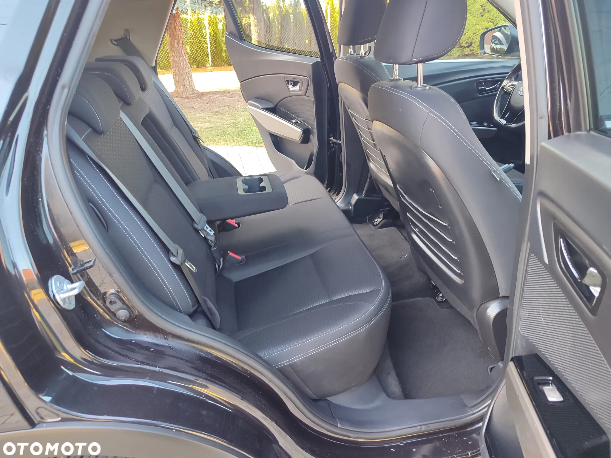 SsangYong/KGM Tivoli 1.6 Crystal Base - 24