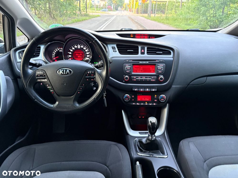 Kia Ceed 1.6 GDI L Business Line - 22