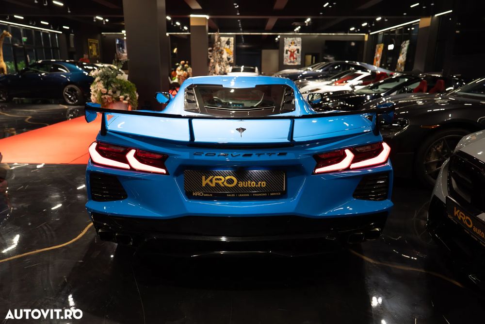 Chevrolet Corvette - 4