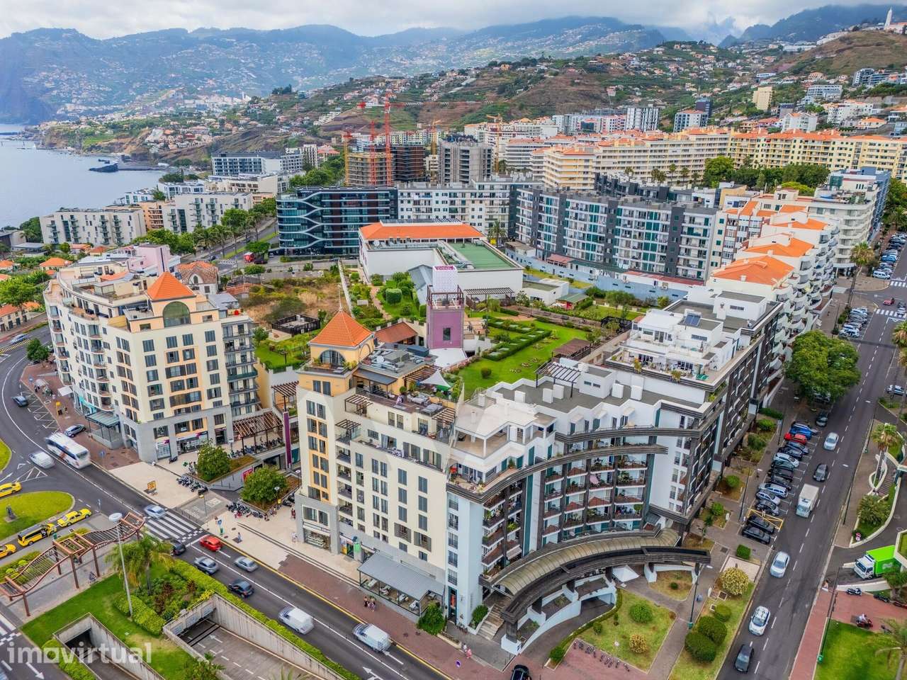 Apartamento T0 | Torres do Fórum | Estrada Monumental | Funchal - Grande imagem: 3/20