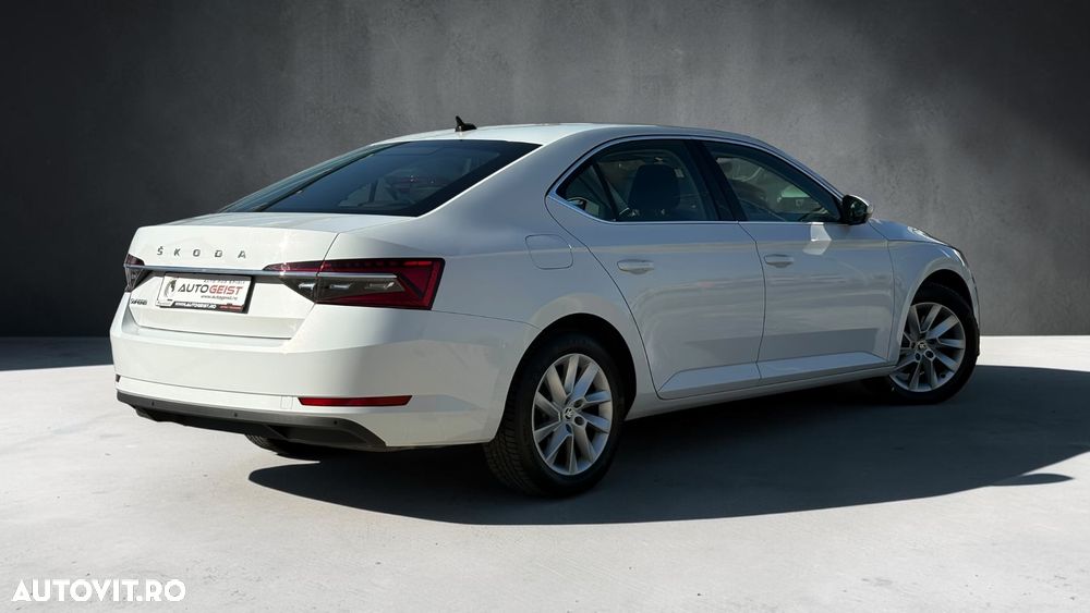 Skoda Superb 2.0 TDI DSG Ambition - 7