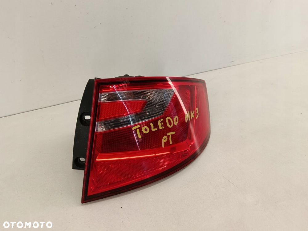 LAMPA PRAWA TYLNA TYŁ SEAT TOLEDO IV 12-18 - 2