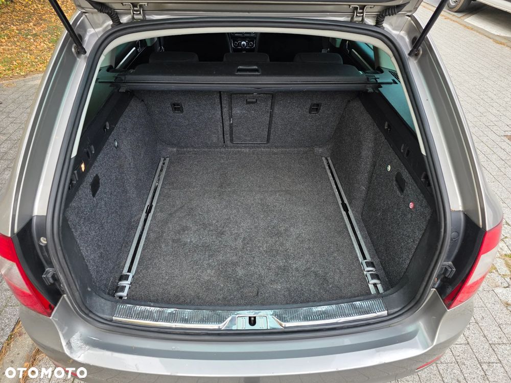 Skoda Superb Combi 1.6 TDI Green tec Ambition - 32