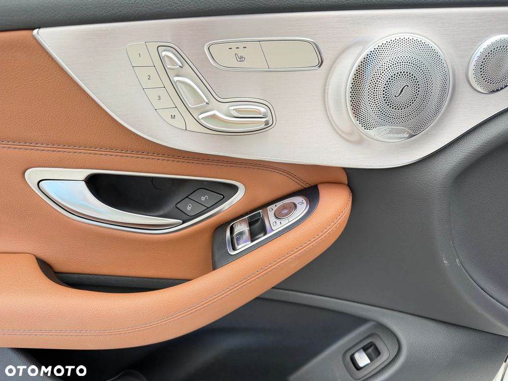 Mercedes-Benz Klasa C 300 9G-TRONIC AMG Line - 10