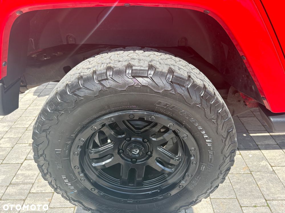 Jeep Wrangler 3.6 Unlim Sahara - 30