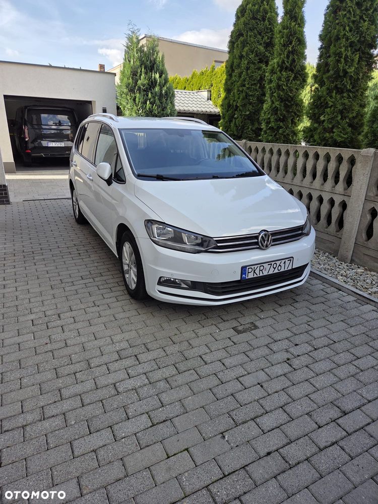 Volkswagen Touran - 1