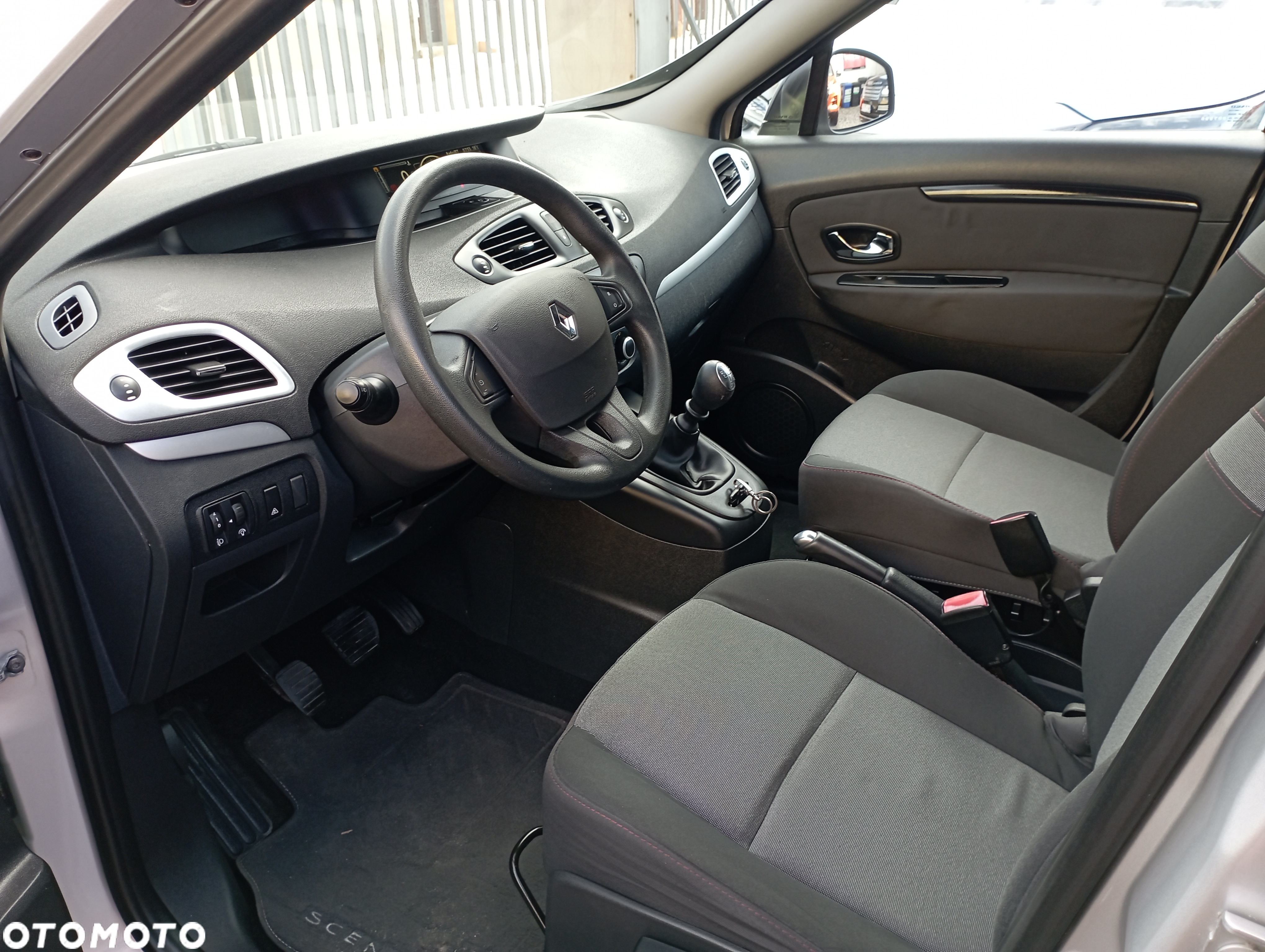 Renault Scenic 1.5 dCi Dynamique - 7