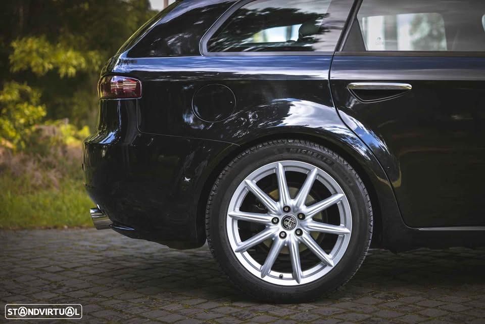 Alfa Romeo 159 Sportwagon 1.9 JTDm 8V - 4