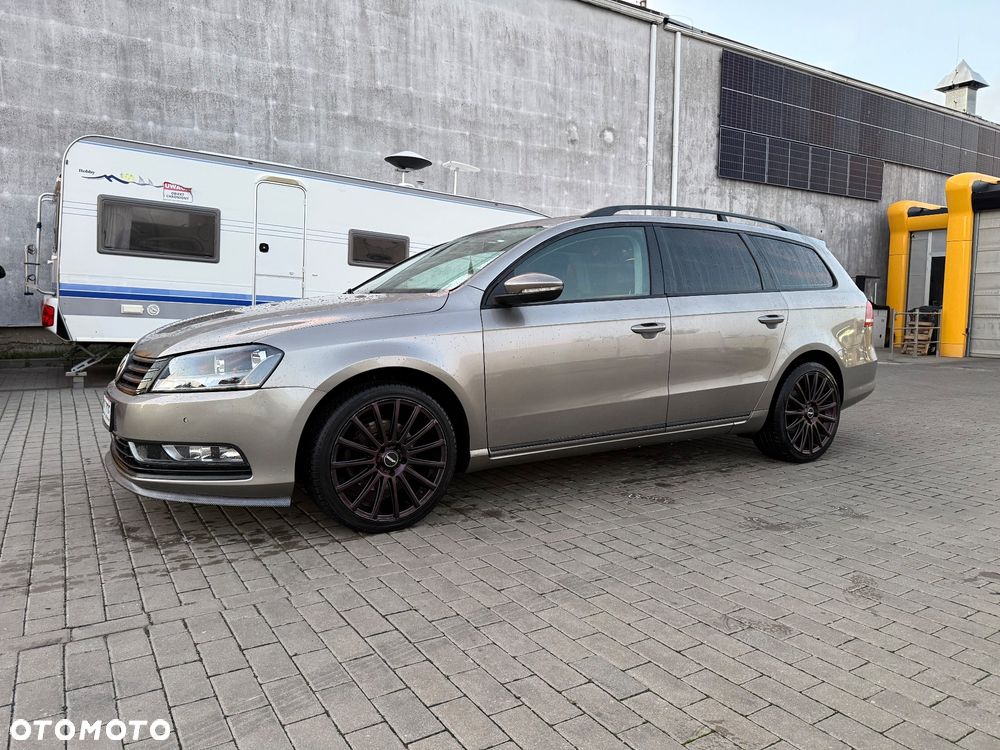 Volkswagen Passat - 8