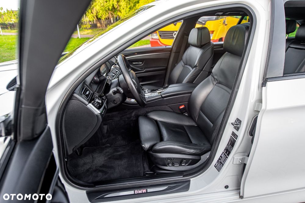 BMW Seria 5 535d xDrive Sport-Aut Modern Line - 21