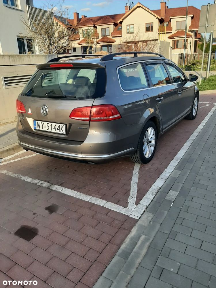 Volkswagen Passat 1.6 TDI DPF BlueMot Comfortline - 3