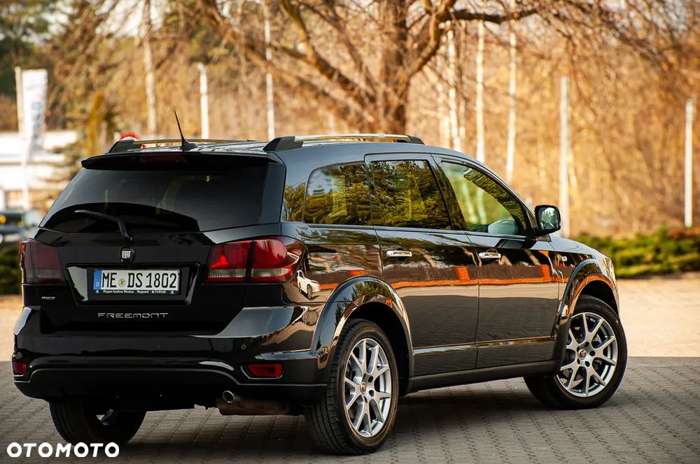 Fiat Freemont 2.0 Multijet 16V DPF Automatik Allrad Black Code - 22