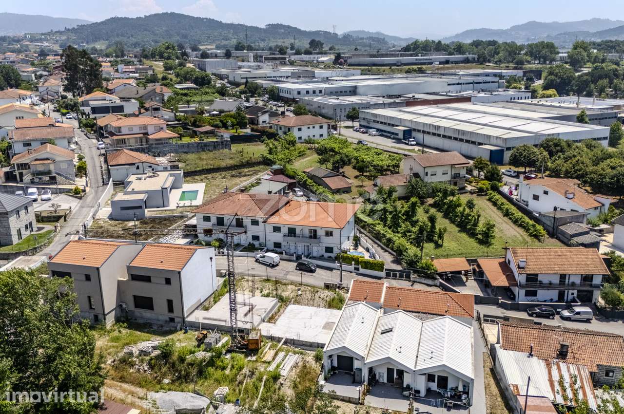 Apartamento T2 com Garagem Fechada em Ponte, Guimarães. - Grande imagem: 3/40
