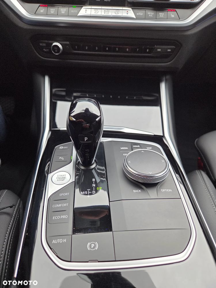 BMW Seria 3 320d Sport Line - 26