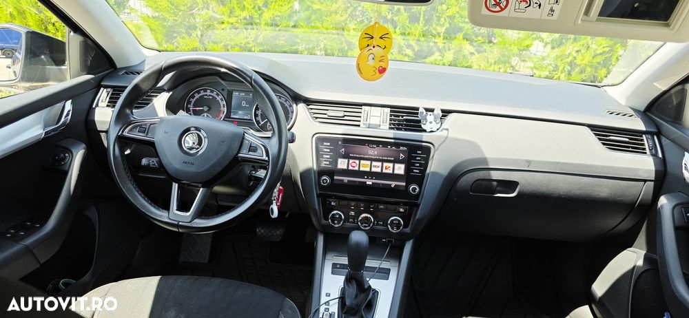 Skoda Octavia 2.0 TDI DSG Ambition - 9