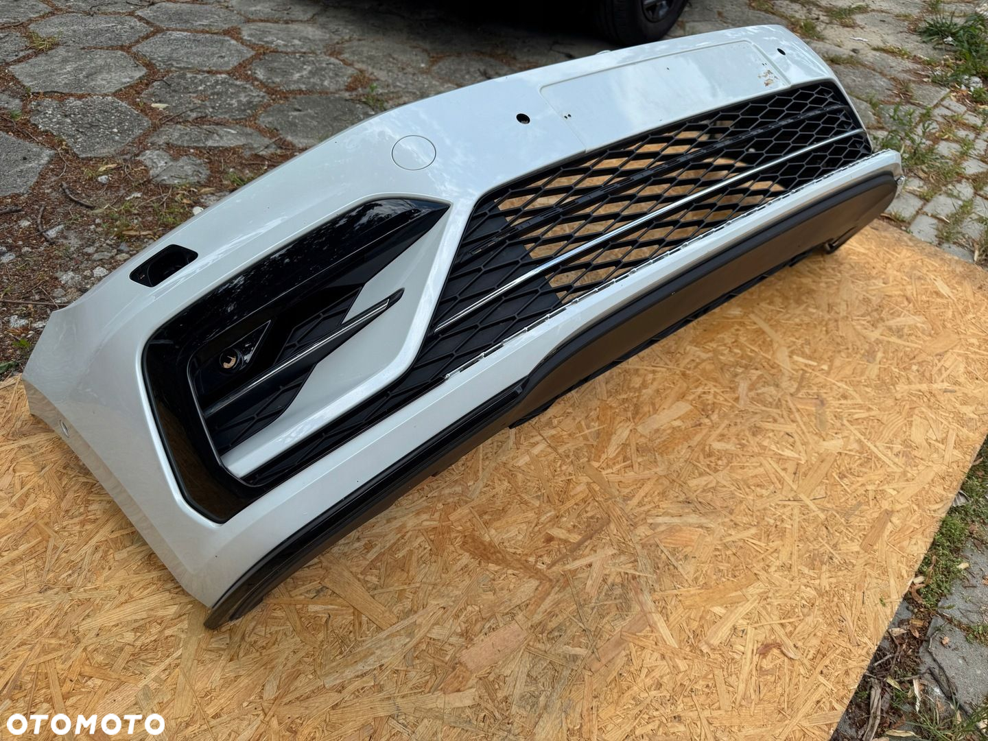 VW TOURAN 5TA R LINE 15-20 ZDERZAK PRZÓD BELKA ORG - 8