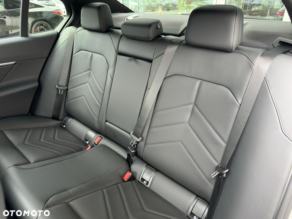 BMW Seria 5 530e xDrive PHEV - 21