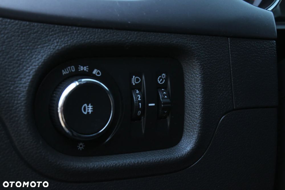 Opel Astra 1.6 CDTI Enjoy - 25