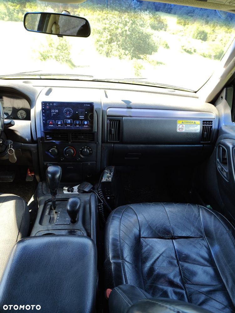 Jeep Cherokee - 8