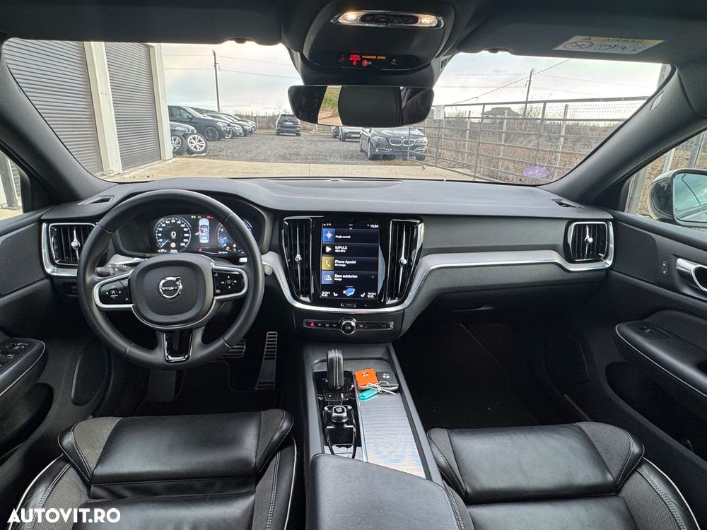 Volvo S60 T4 R-Design - 9