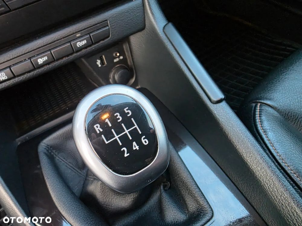 BMW X1 sDrive16d Sport Line - 30