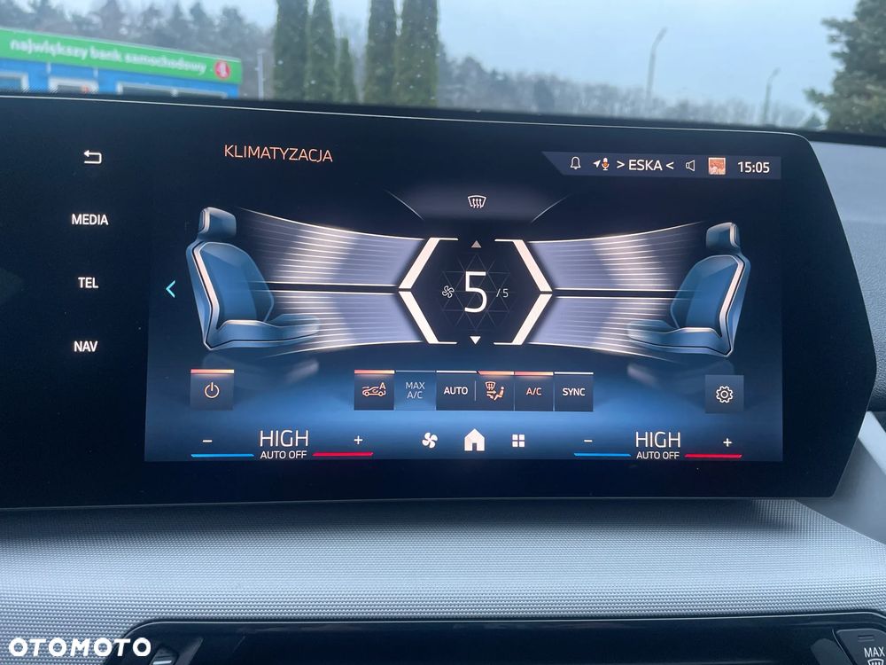 BMW X1 sDrive18i - 33