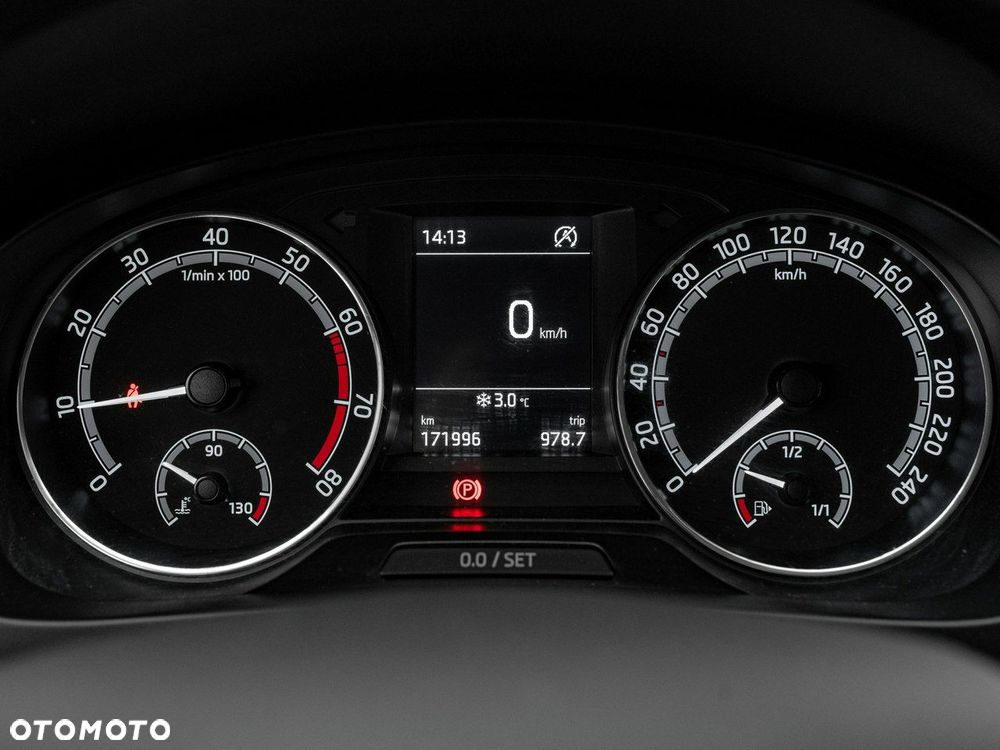 Skoda RAPID Spb 1.0 TSI Ambition - 16