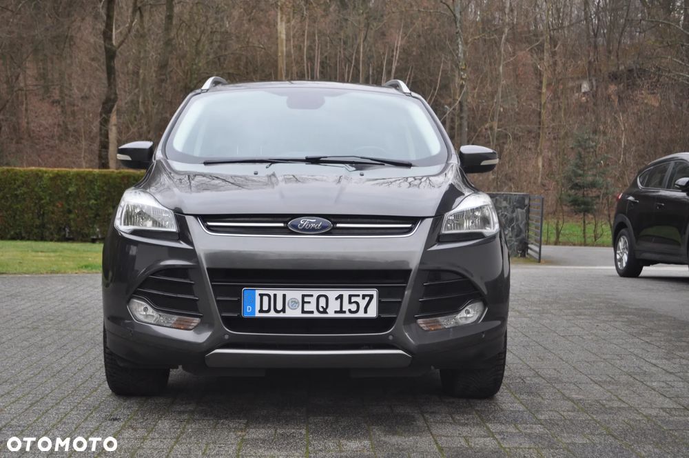 Ford Kuga 2.0 TDCi 2x4 Titanium - 12