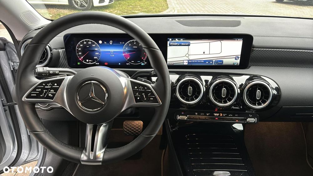 Mercedes-Benz CLA - 11
