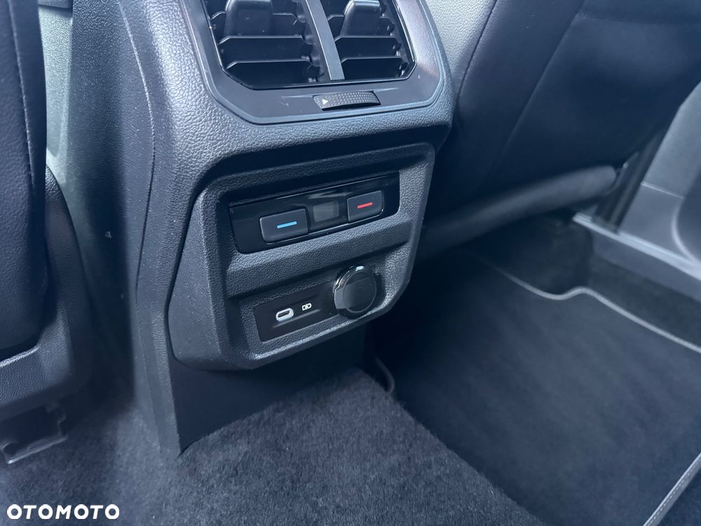 Volkswagen Tiguan 1.4 eHybrid OPF DSG R-Line - 24