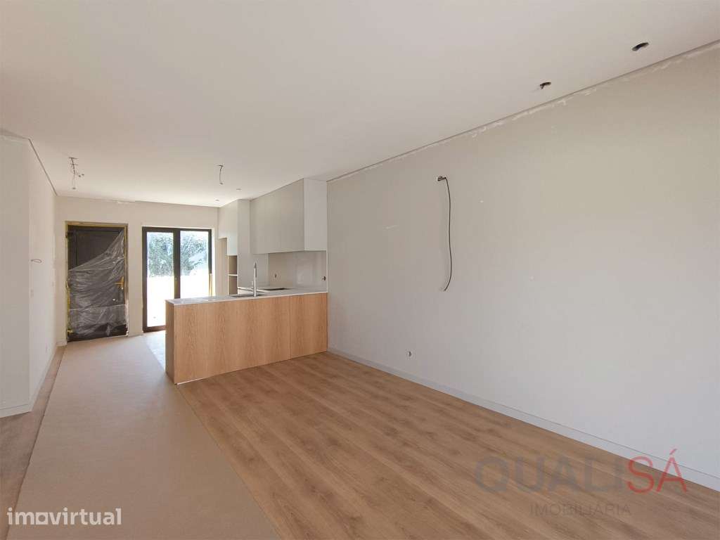Apartamento T2 novo com logradouro e lugar de garagem em Ferreiros ... - Grande imagem: 3/21
