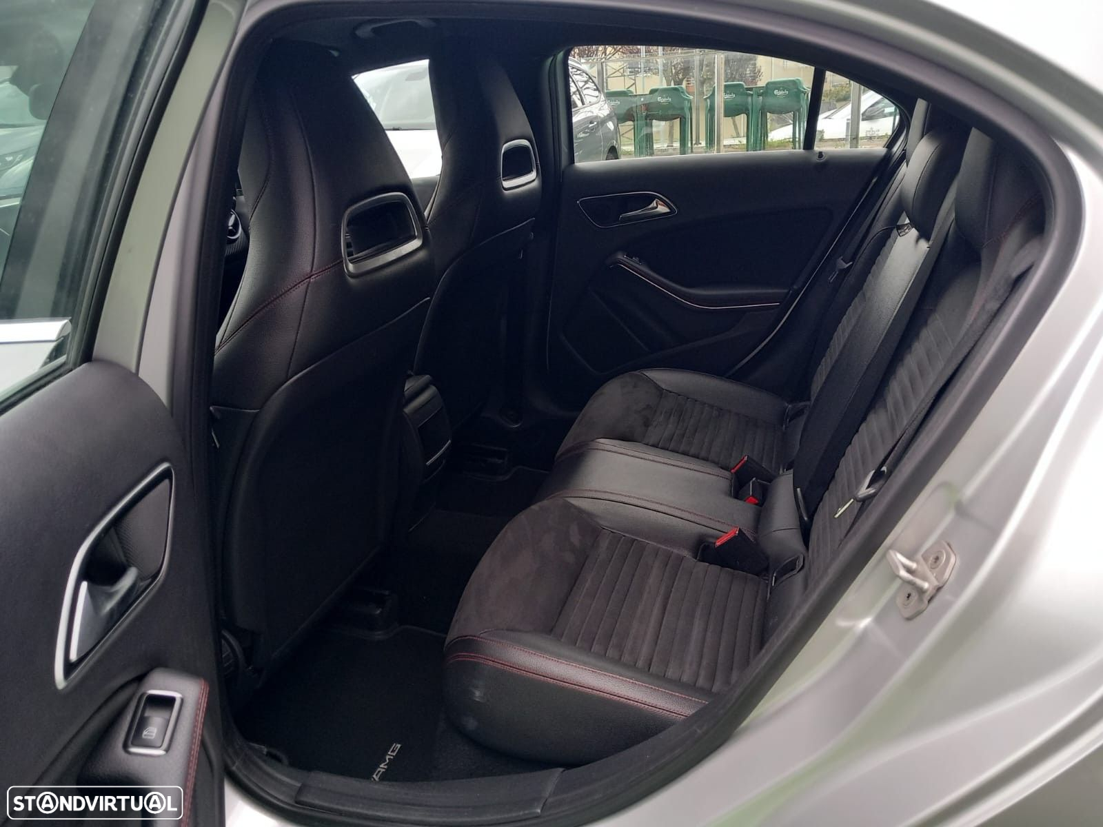 Mercedes-Benz A 180 d AMG Line - 21