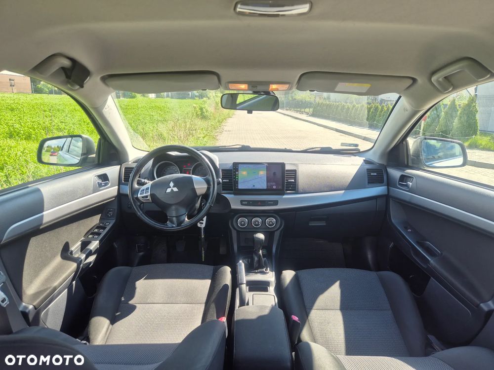 Mitsubishi Lancer 1.5 Invite - 24