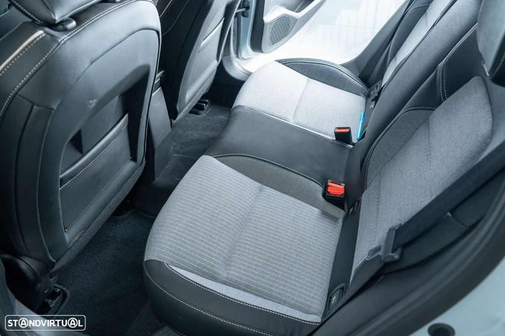 Renault Clio 1.0 TCe Techno Bi-Fuel - 8