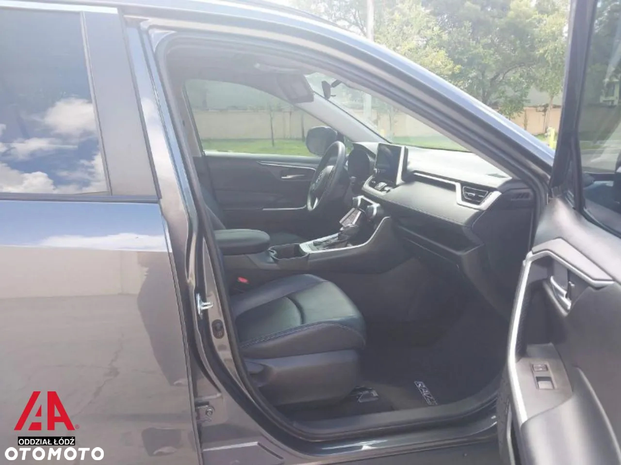 Toyota RAV4 - 6