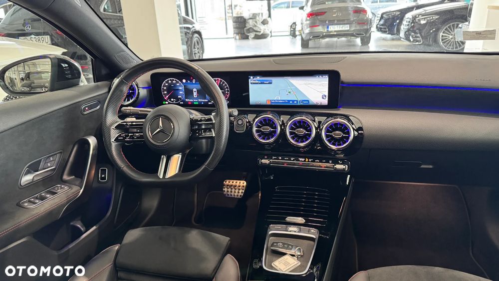 Mercedes-Benz Klasa A 250 e PHEV AMG Line 8G-DCT - 16