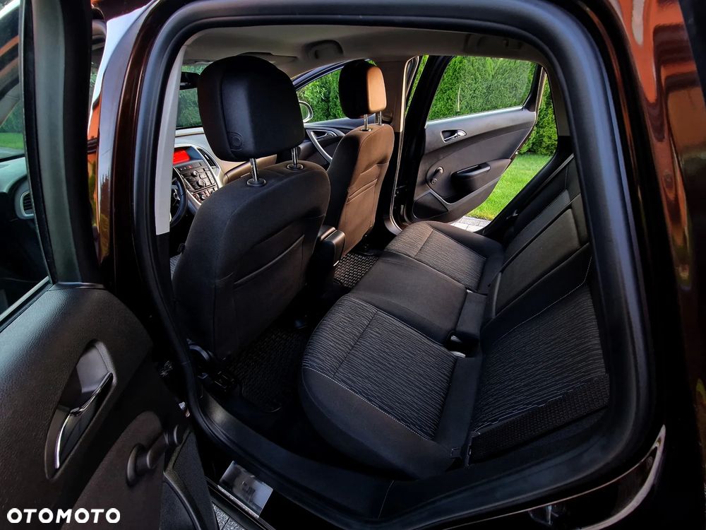 Opel Astra 1.4 T Enjoy S&S - 18