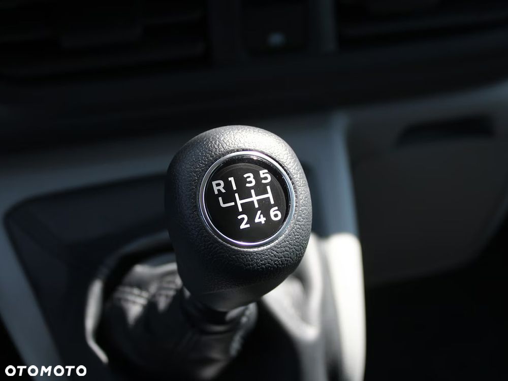 Ford TRANSIT CUSTOM 2.0 EcoBlue 136KM M6 FWD BRYGADOWY TREND 320 L2H1 - 11