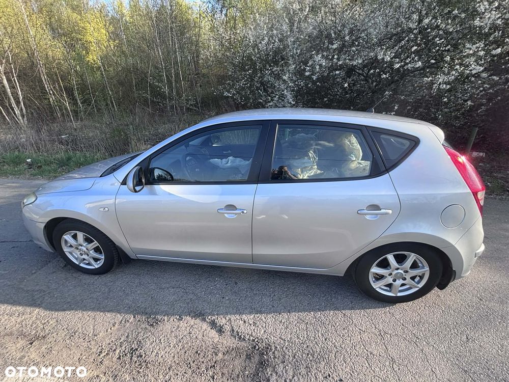 Hyundai i30 1.4 Classic + - 7