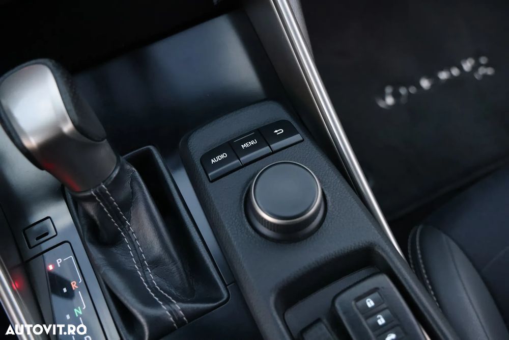 Lexus Seria IS 300h Aut. Executive - 28