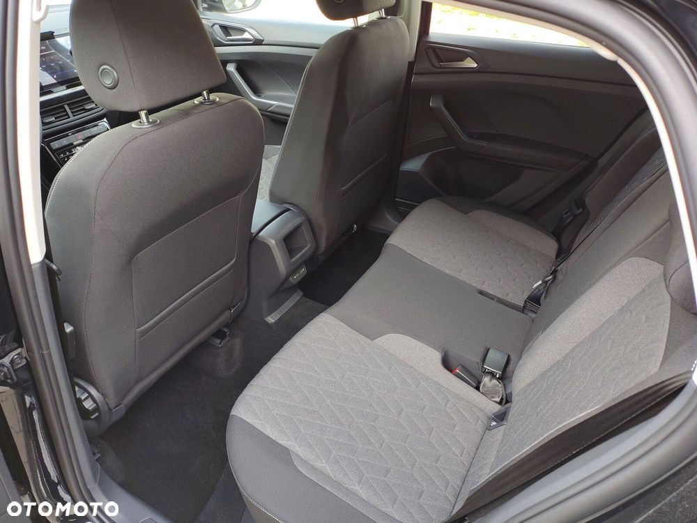 Volkswagen T-Cross - 11
