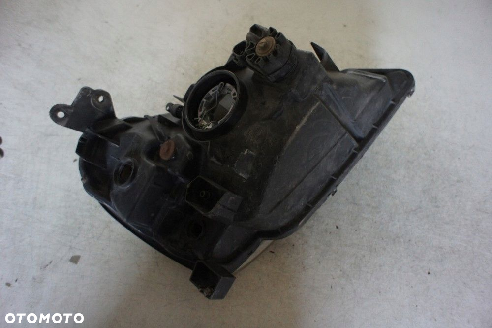 SUZUKI LIANA LAMPA LEWY PRZÓD - 4