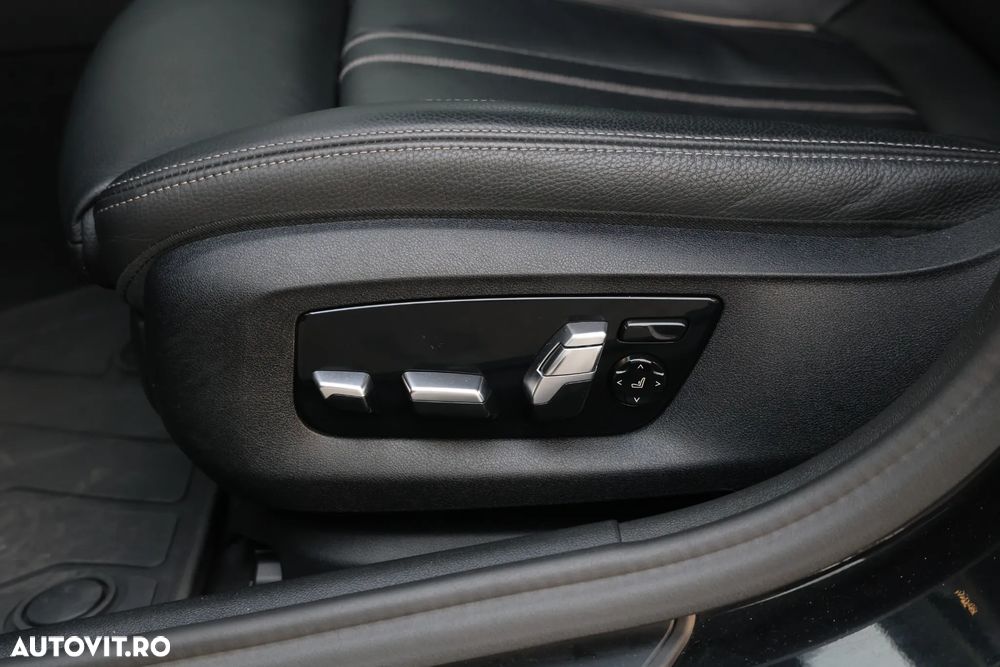 BMW Seria 5 530e xDrive Aut. Luxury Line - 12