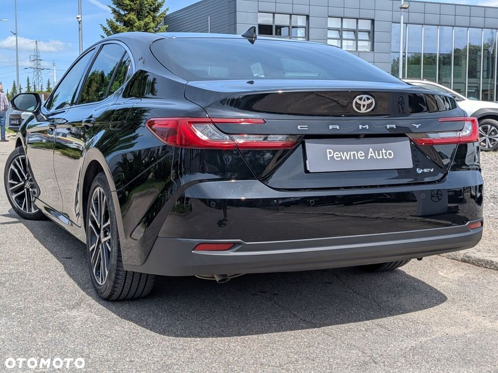 Toyota Camry - 19