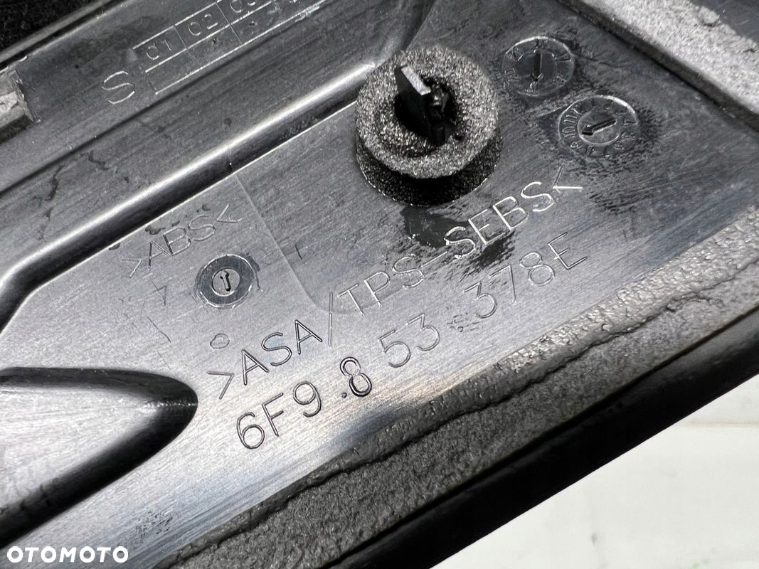 Seat Arona listwa nakładka błotnika prawy tył 6F9853378E - 6